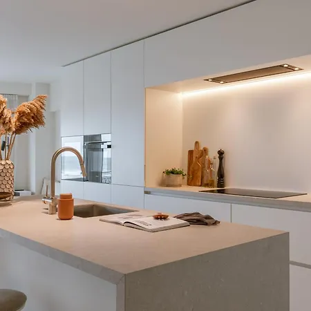 Huswell - Elegant And Stylish Retreat With Sea View Appartement
